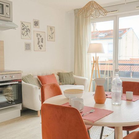 Appartement Cosy Au Centre D'Oullins Avec Garage Extérieur photo
