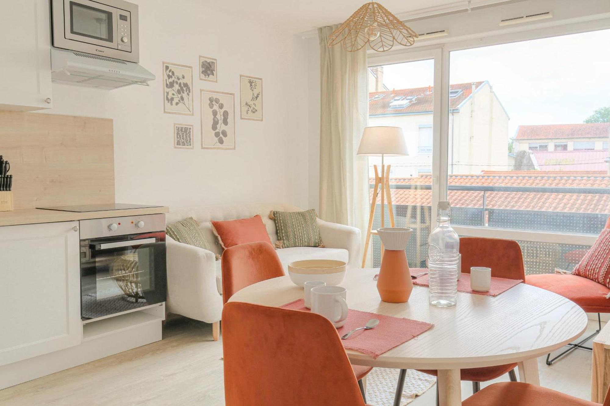 Appartement Cosy Au Centre D'Oullins Avec Garage Extérieur photo